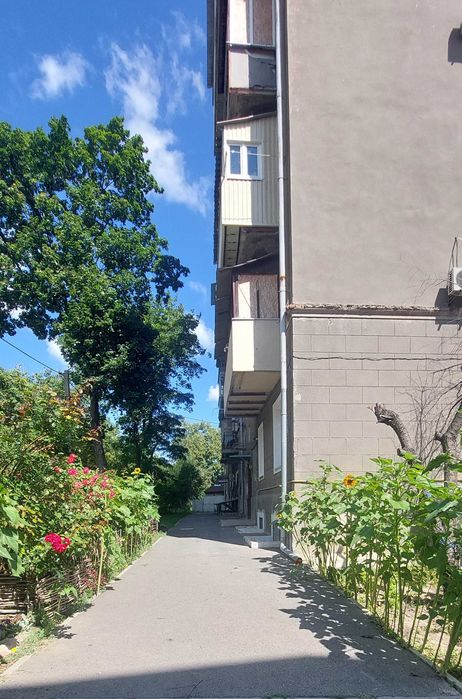 Продам 2-х кімнатну квартиру, вул. Семінарська.Сертифікат.