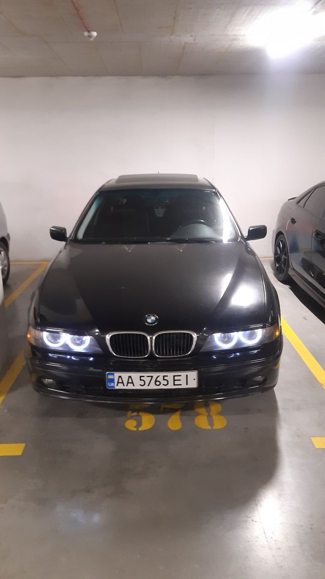 BMW E39 2001 2.5газ,механика.298тыс.км