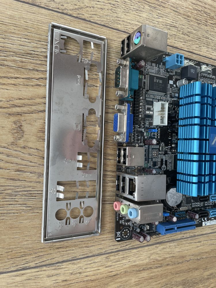Płyta główna Asus mini-atx 17x17 ram cpu