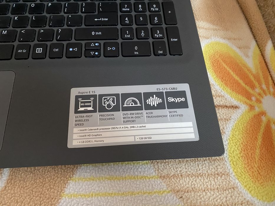 Ноутбук Acer Aspire e15 E5-573 Дешево! Під відновлення