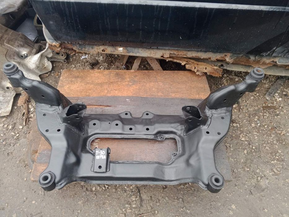 Продам балку переднюю nissan x-trail t30