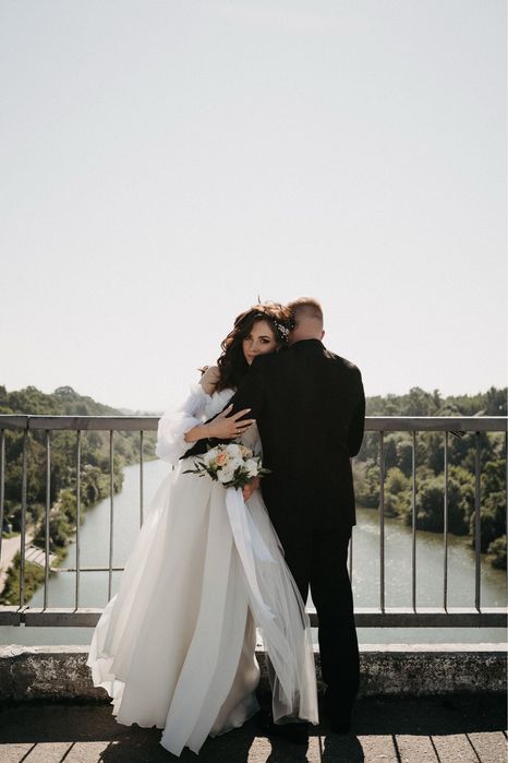 Весільна сукня S