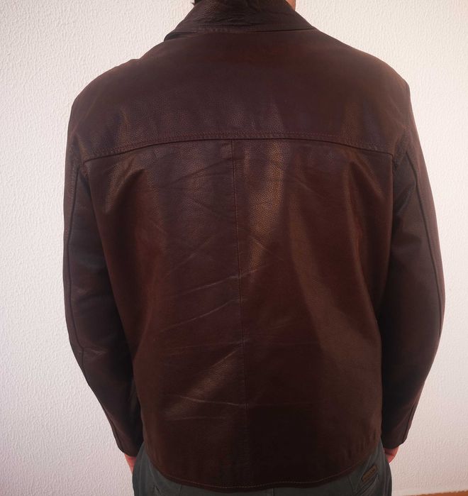 Casaco castanho de pele genuína-Homem-Tamanho 48-Fabricado em Portugal