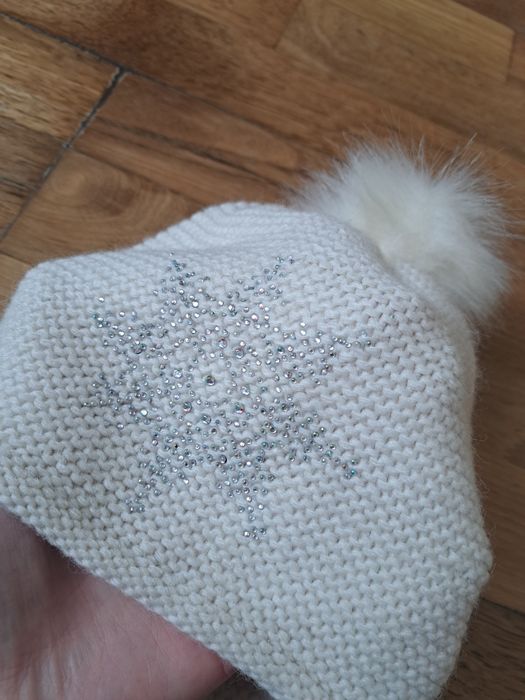 Біла шапка дівчинці 54 р