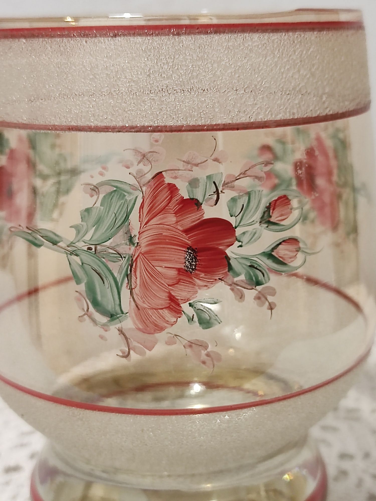 Vintage mały wazon, pucharek  w ręcznie malowane kwiaty