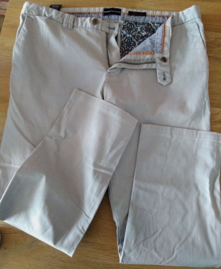 Eleganckie spodnie typu chinos rozmiar 56