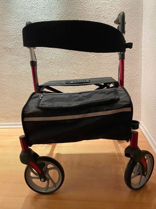 Chodzik rehabilitacyjny z siedziskiem czterokołowy RIO PREMIUM