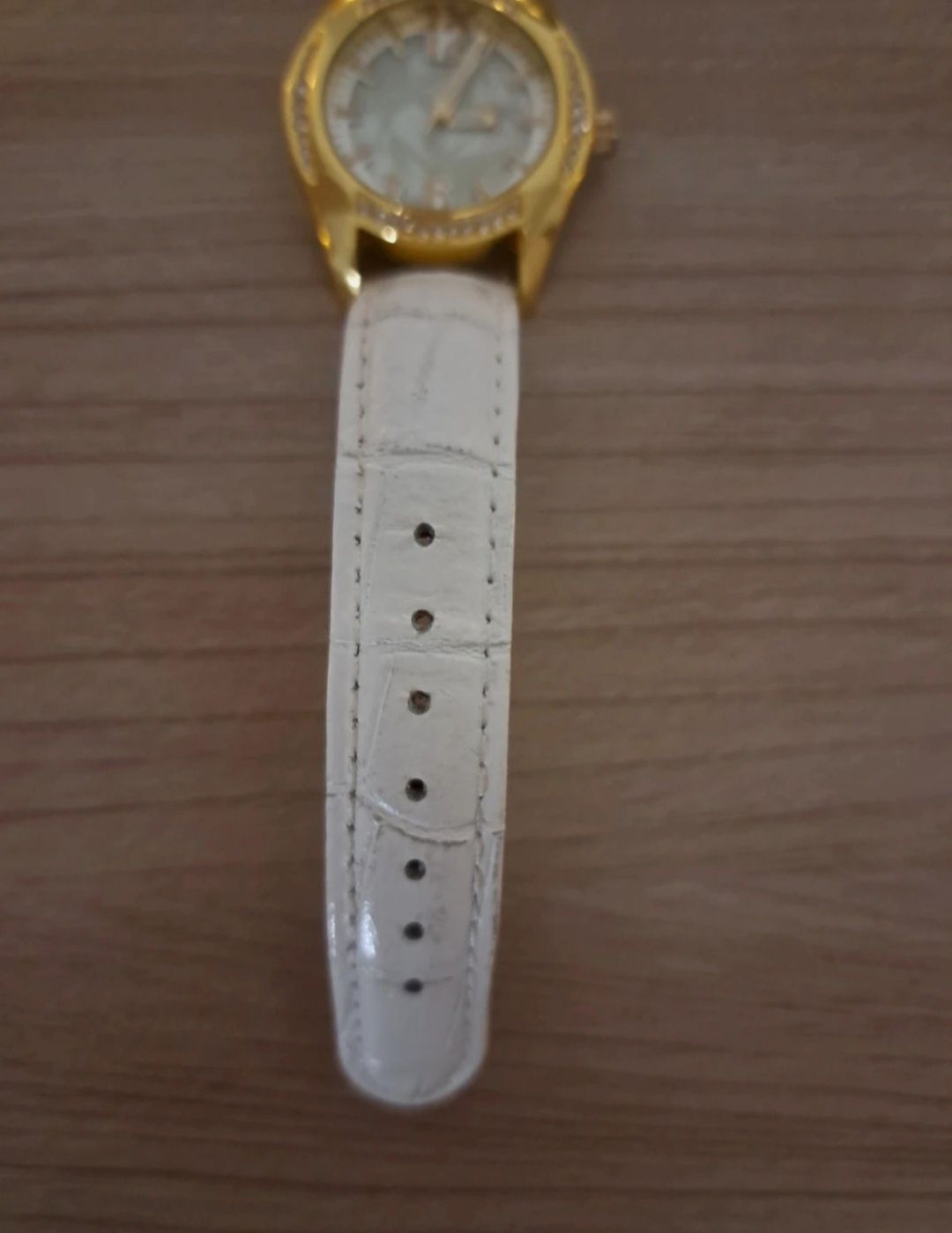 Zegarek z białym paskiem OWIM GmbH &  Co .KG