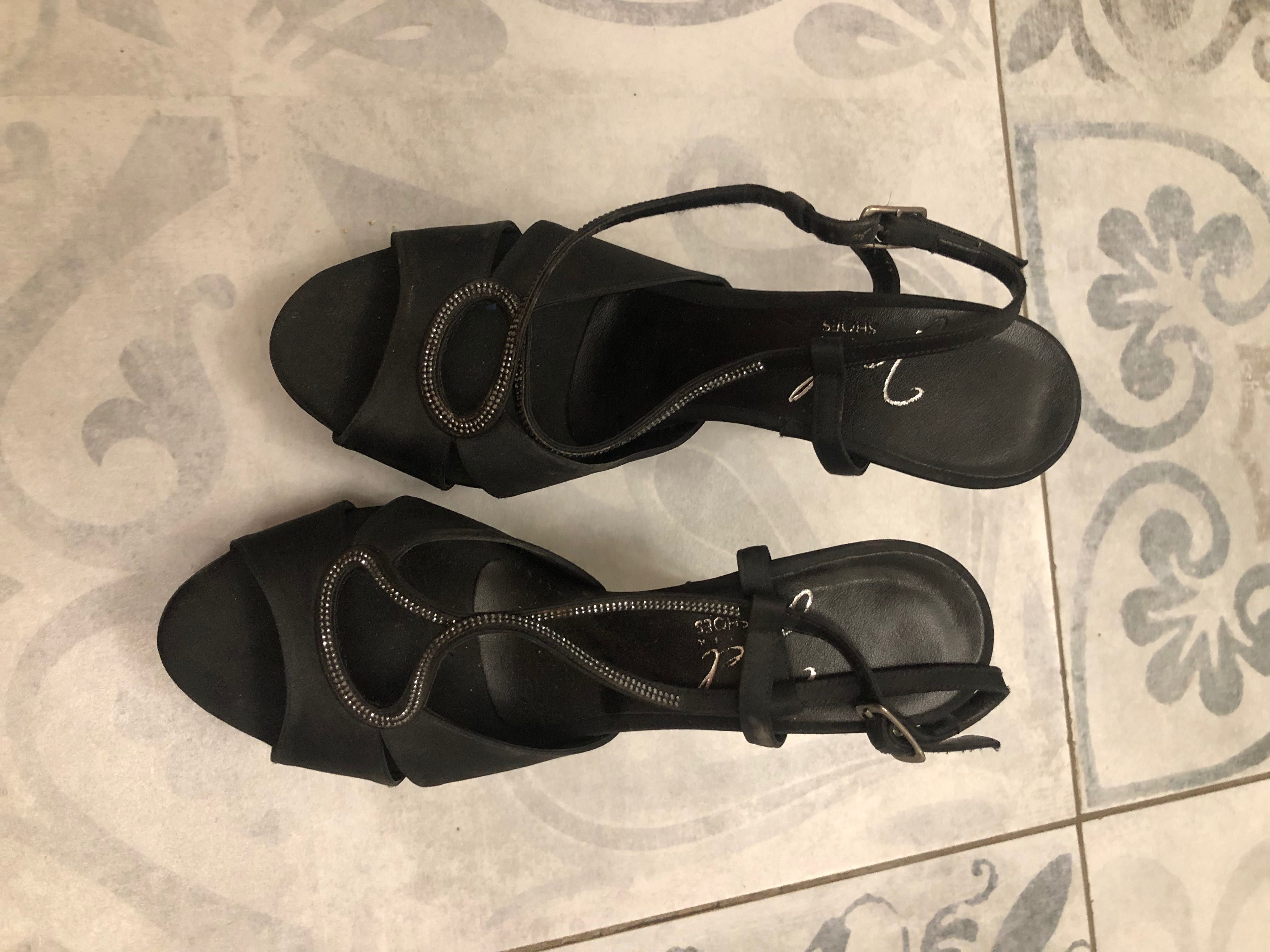 Туфли вечерние черные со стразами Италия в идеальном состоянии