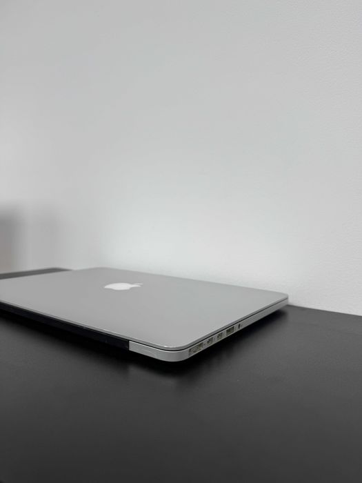 Macbook Pro 2015 (і5/8gb/256 ssd) Гарантія .