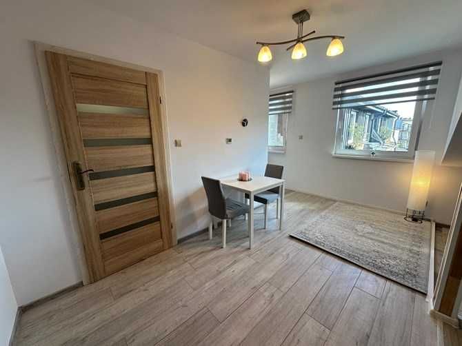 Pl. Wolności 4, Centrum, kawalerka pet friendly, BRAK PROWIZJI