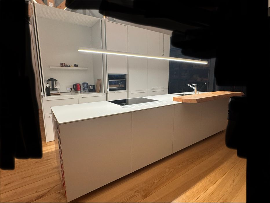 Kuchnia - wysokie szafki kuchenne