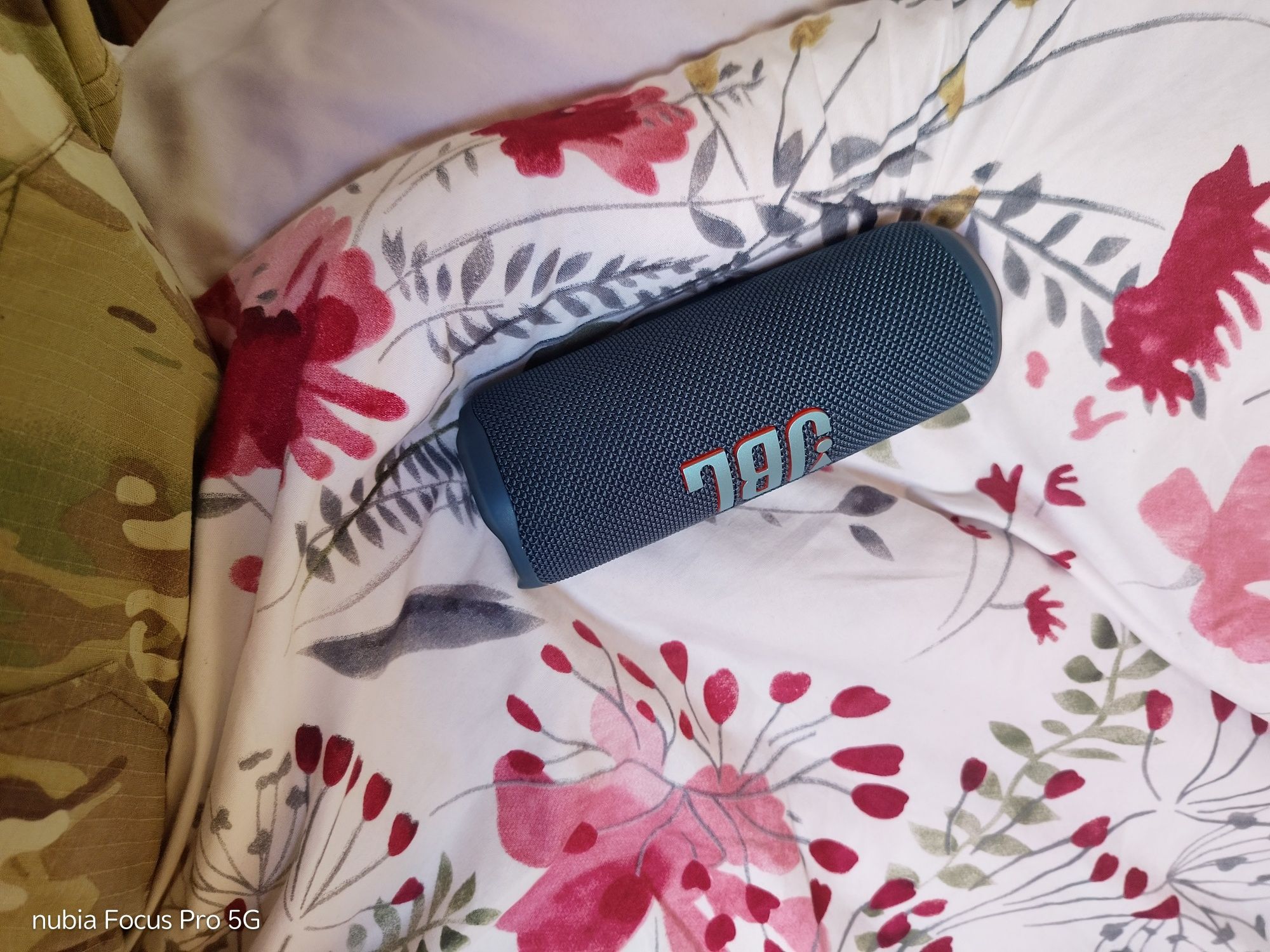 JBL Flip 6 состояние норм