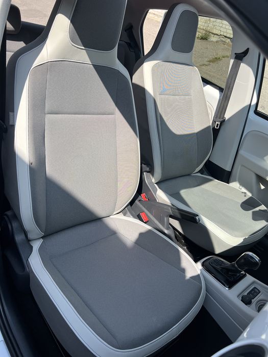 Volkswagen e-Up 2015 року