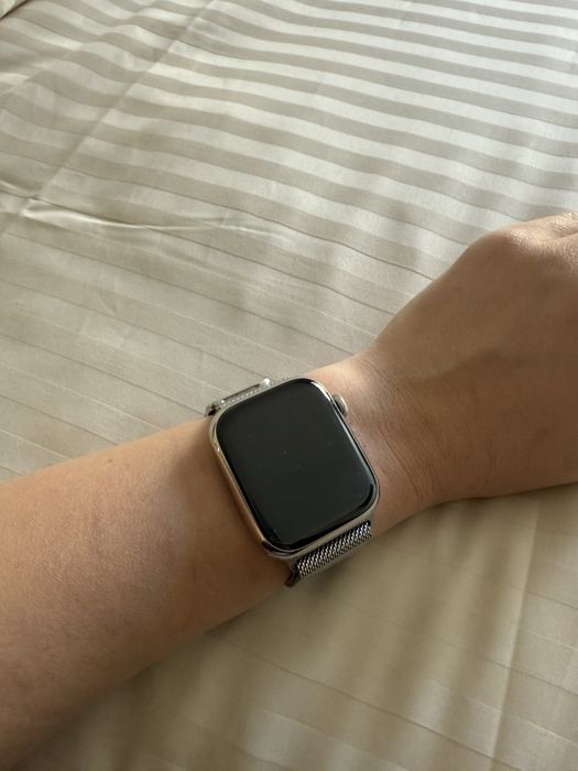 Apple Watch Series 8 GPS + Cellular – 45 mm