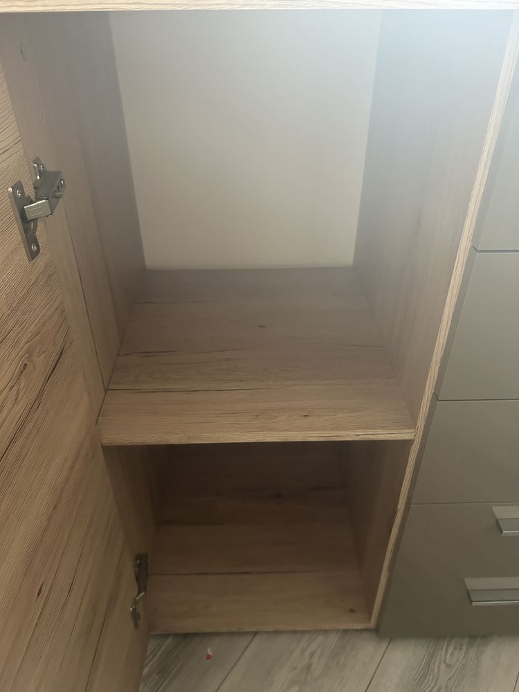 Sprzedam szafe narozna i komode