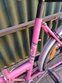 Stary różowy rower PRL