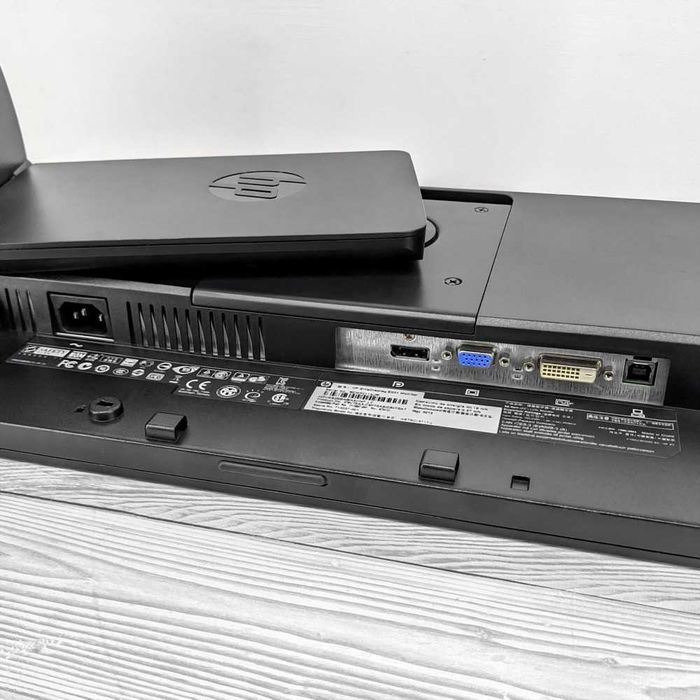 Гурт! HP E231 23" FHD | TN LED | VGA DVI DP | Pivot | Клас B