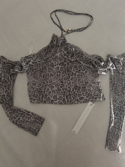 Top (crop top) com mangas