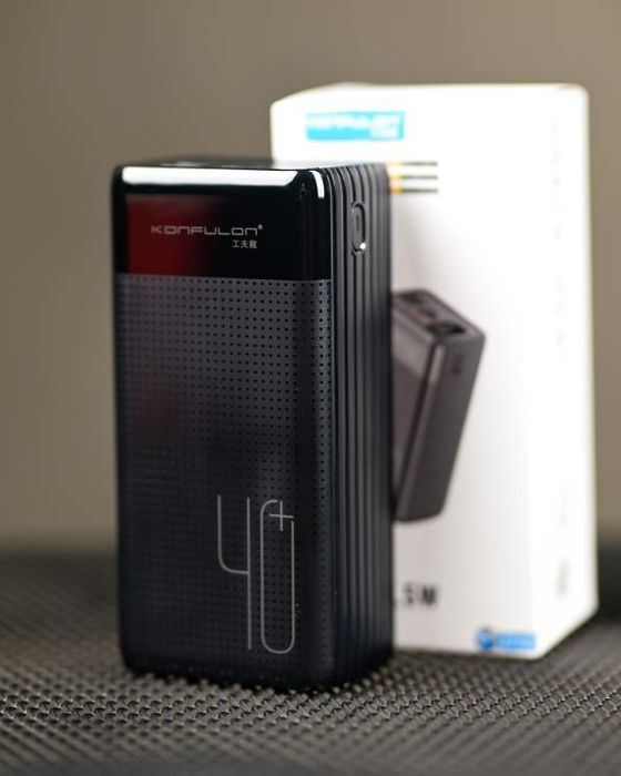 Павербанк Konfulon 40000mAh зі швидкою зарядкою.Чорні в наявності