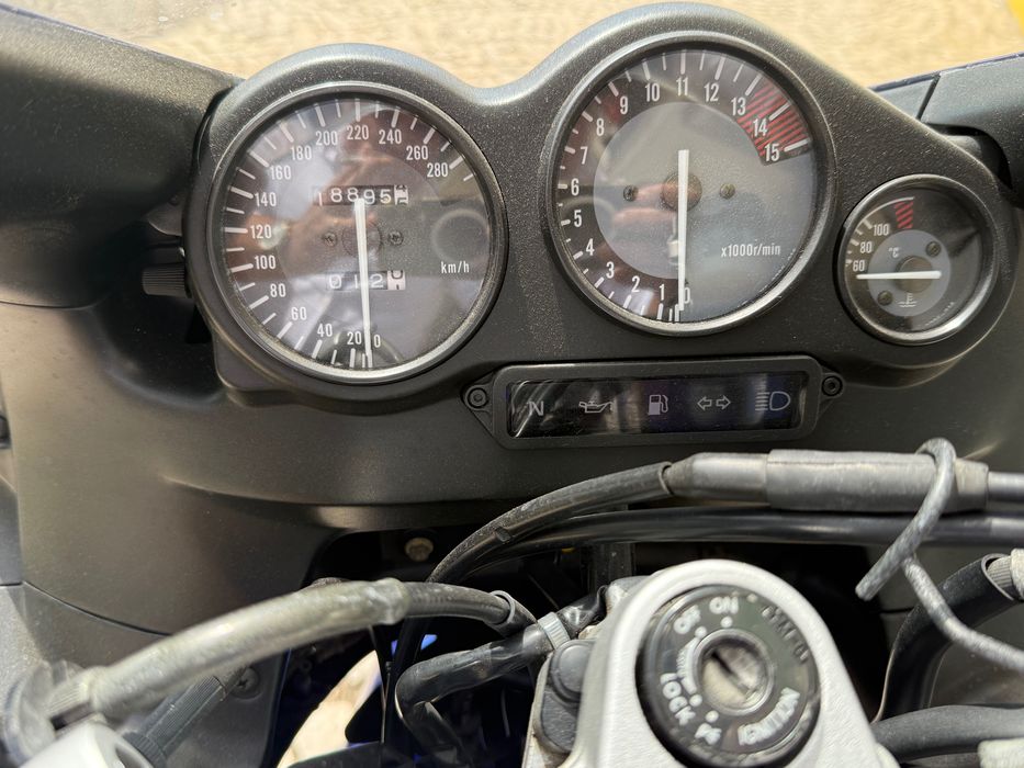YAMAHA yzf muito estimada
