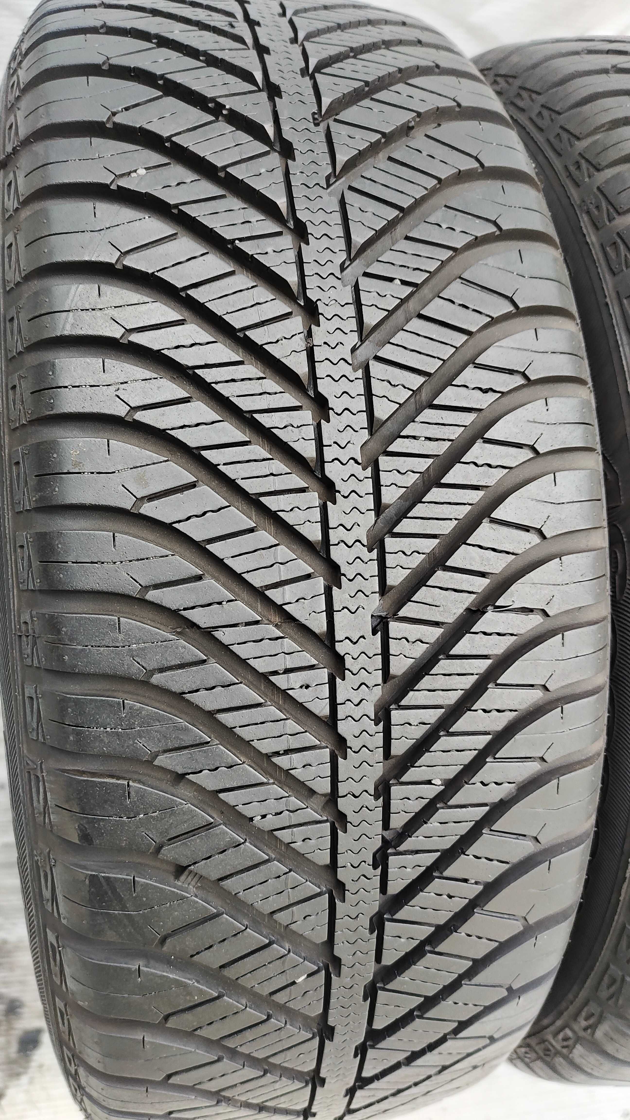 Opony Całoroczne 205/55/16 Goodyear 2szt MB