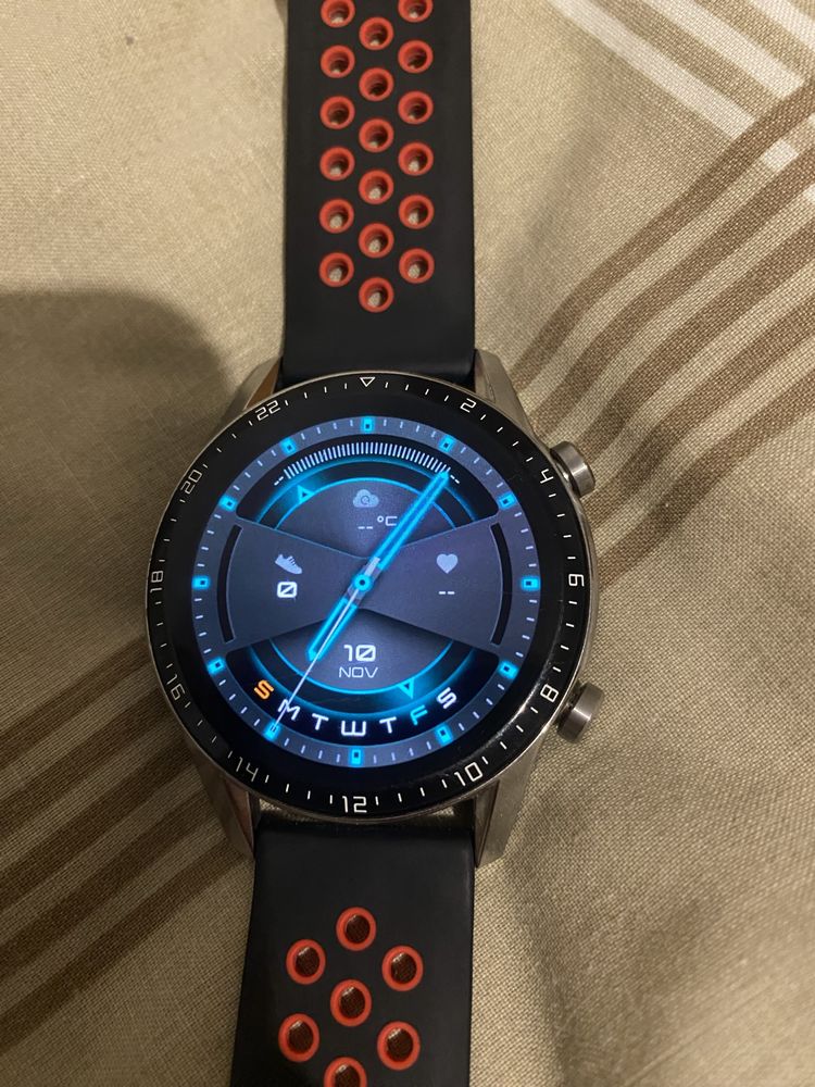 Huawei Watch GT 2 LTN-B19 46 mm srebrny drobne ryski na ekranie