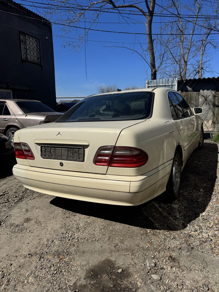 В разборе Merсedes Benz Мерседес