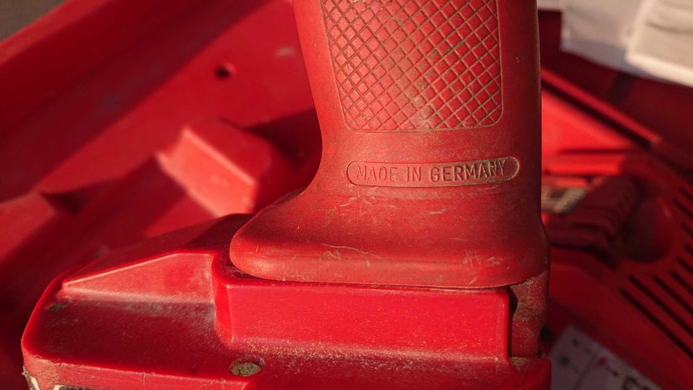 wiertarka wkrętarka Milwaukee + ładowarka + skrzynka