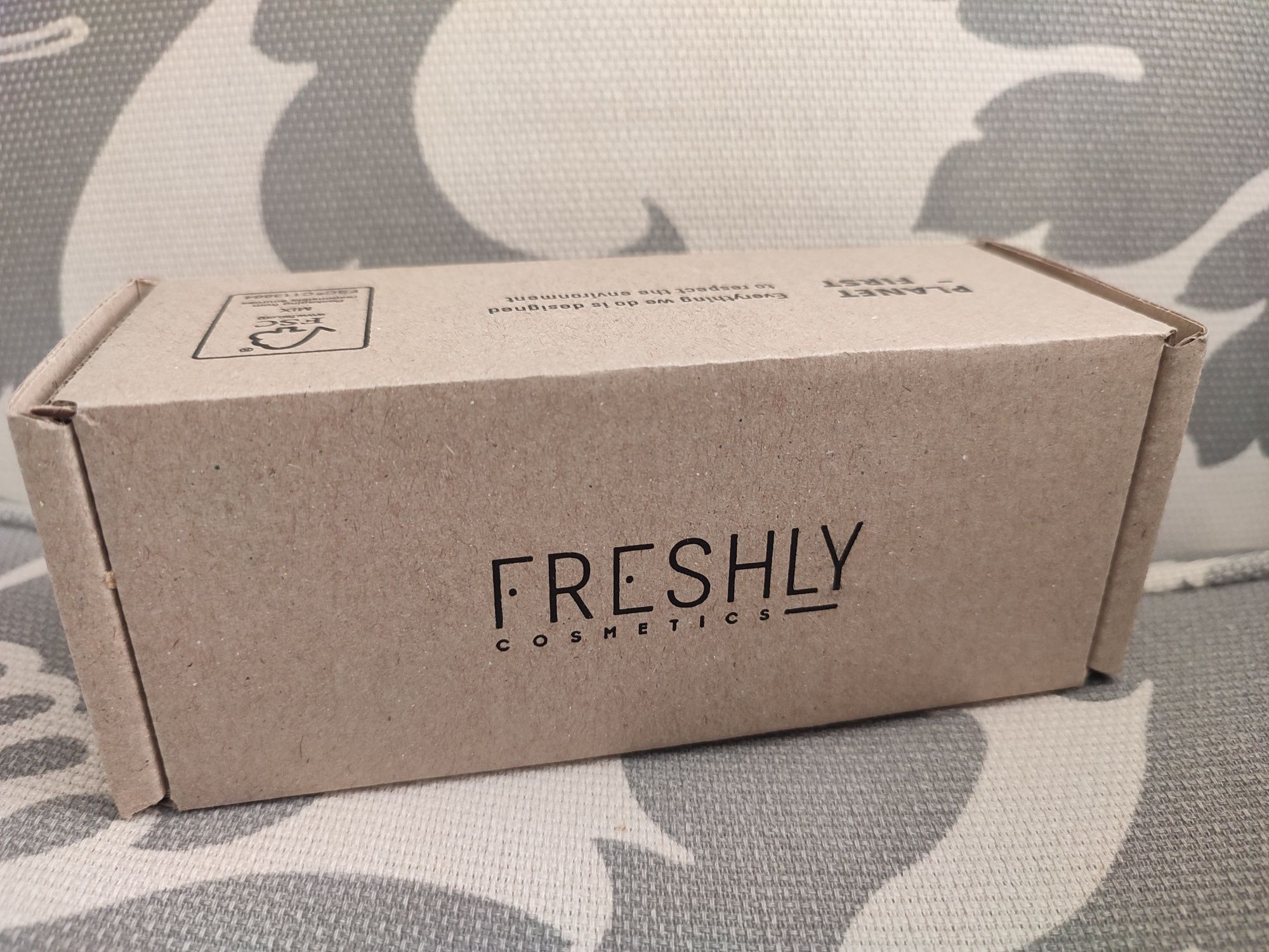 Freshly Cosmetics 100% naturalny krem przeciwsłoneczny dla dzieci 50