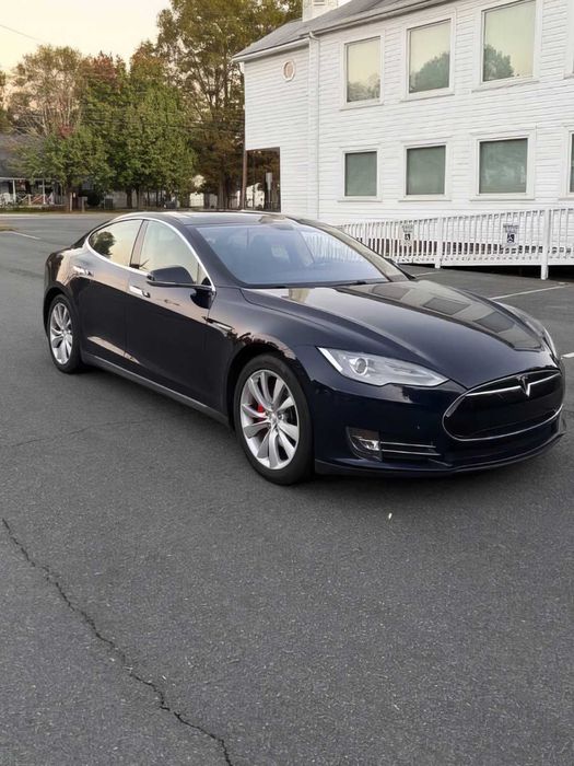 Tesla Model S      2014