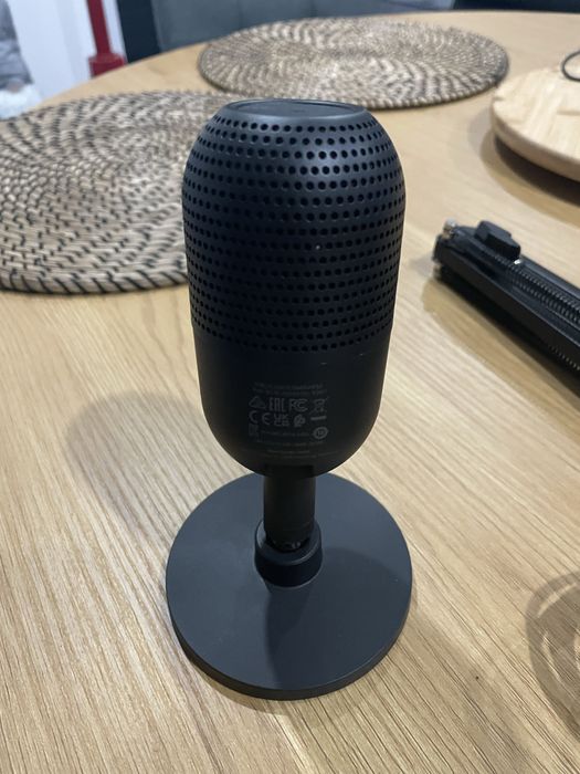 Microfone Razer Seiren V3 Mini Preto + Braço de suporte de mesa