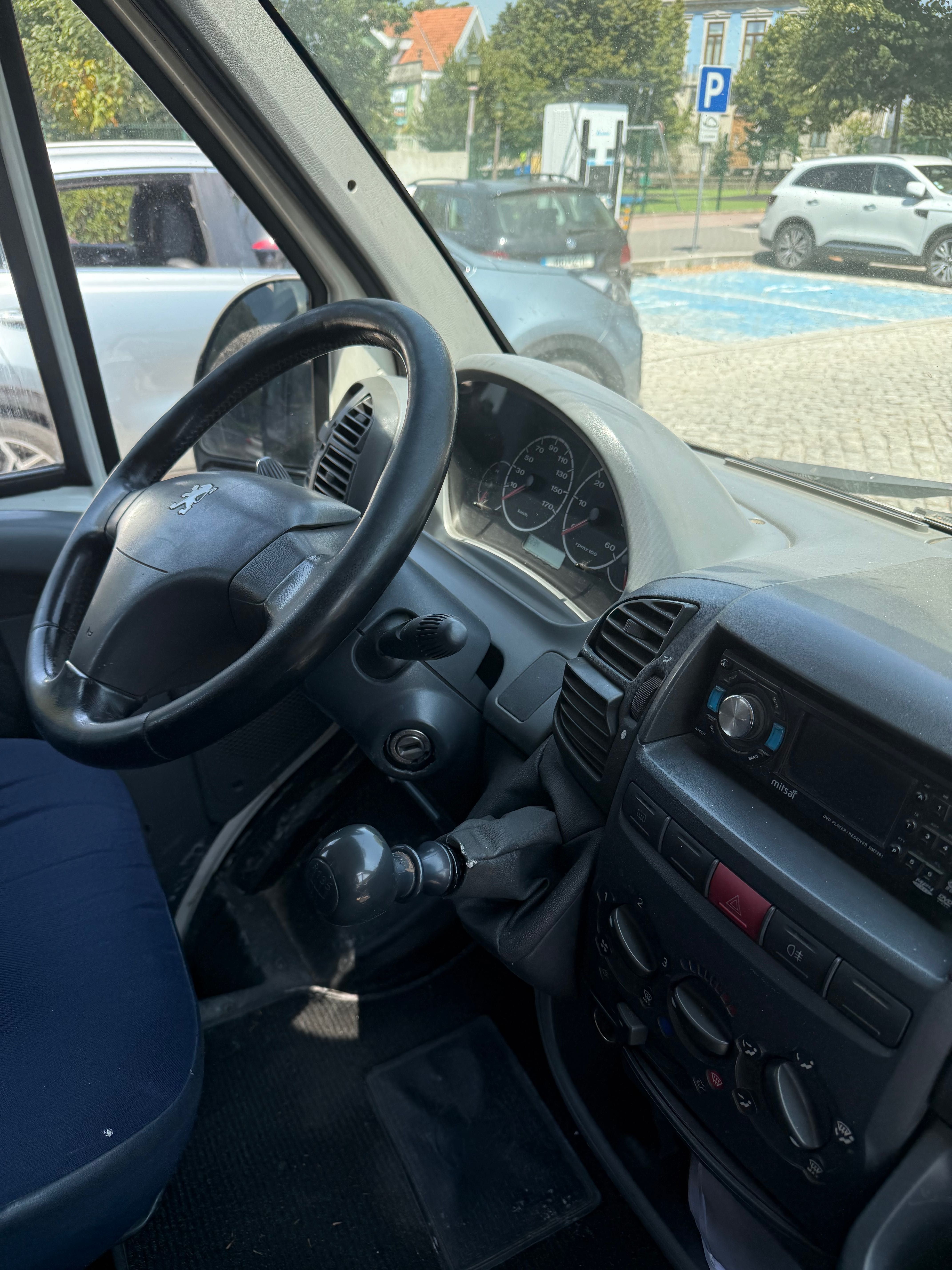PEUGEOT boxer 9 Lugares
