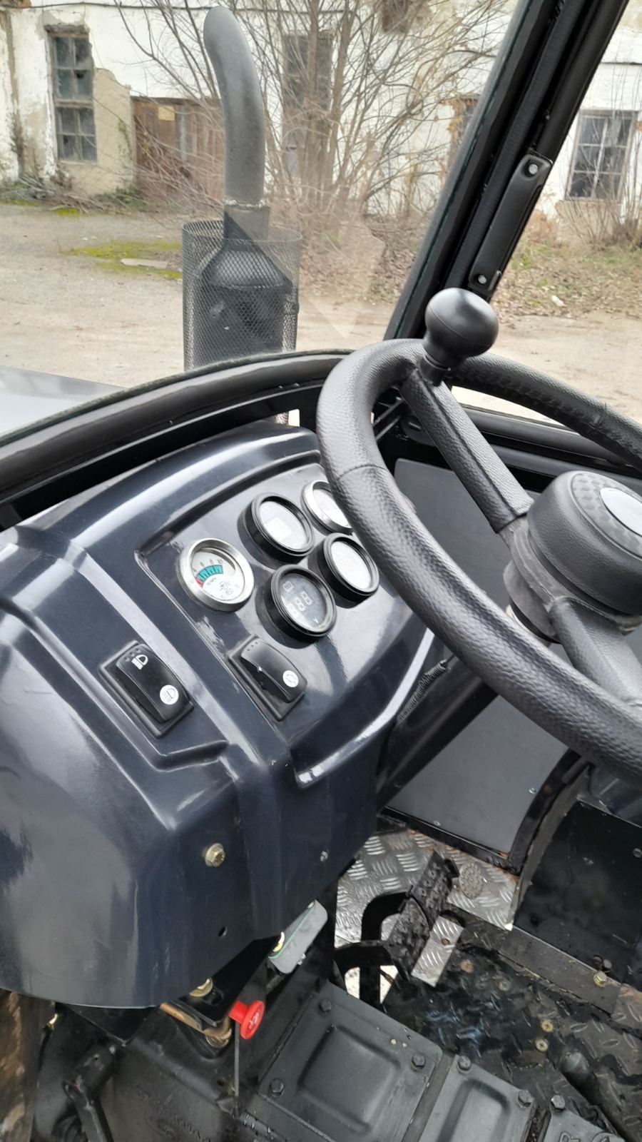 Продам новий трактор  DW 244AHTX
