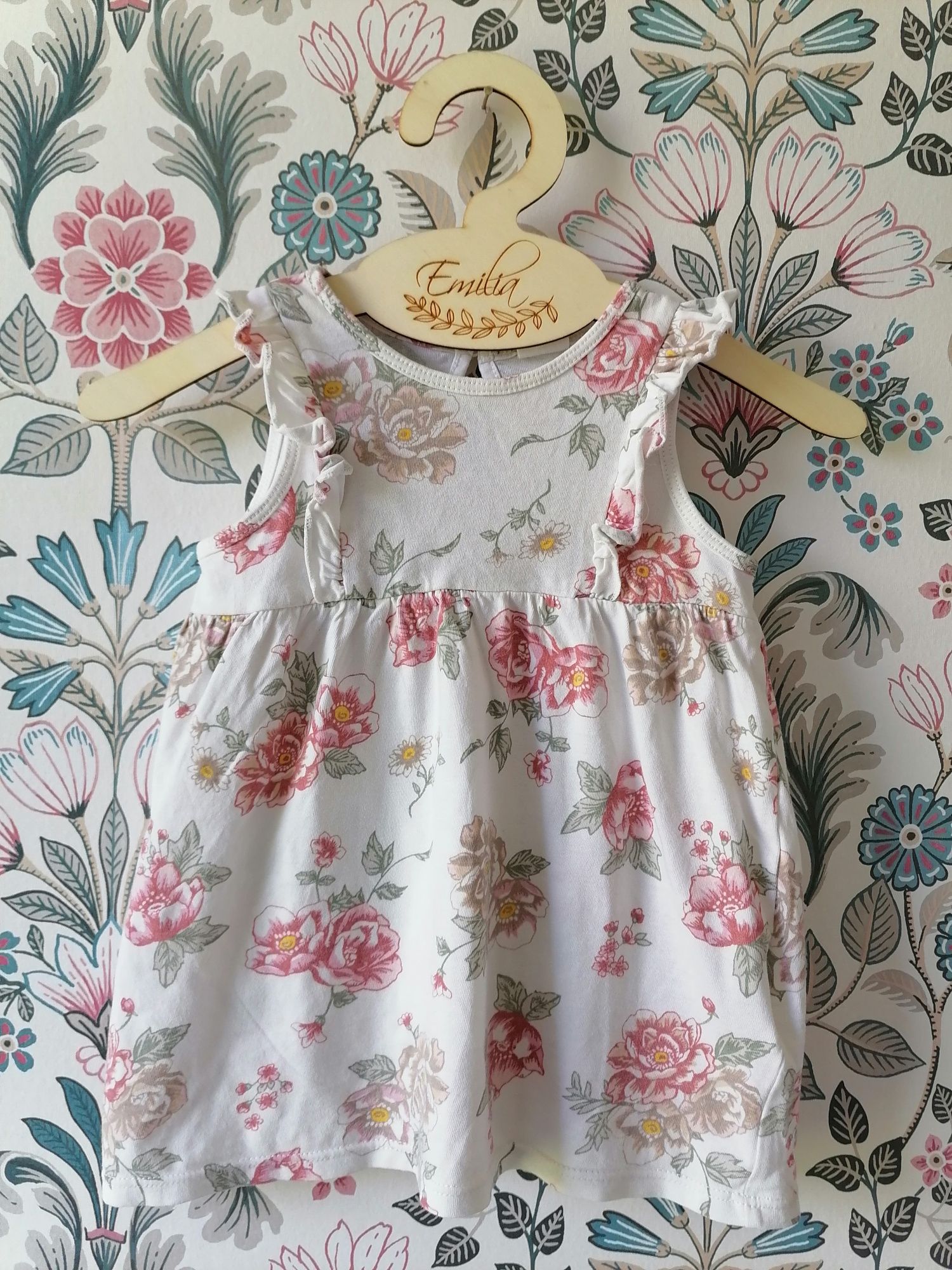 Sukieneczka w kwiaty 68 H&M