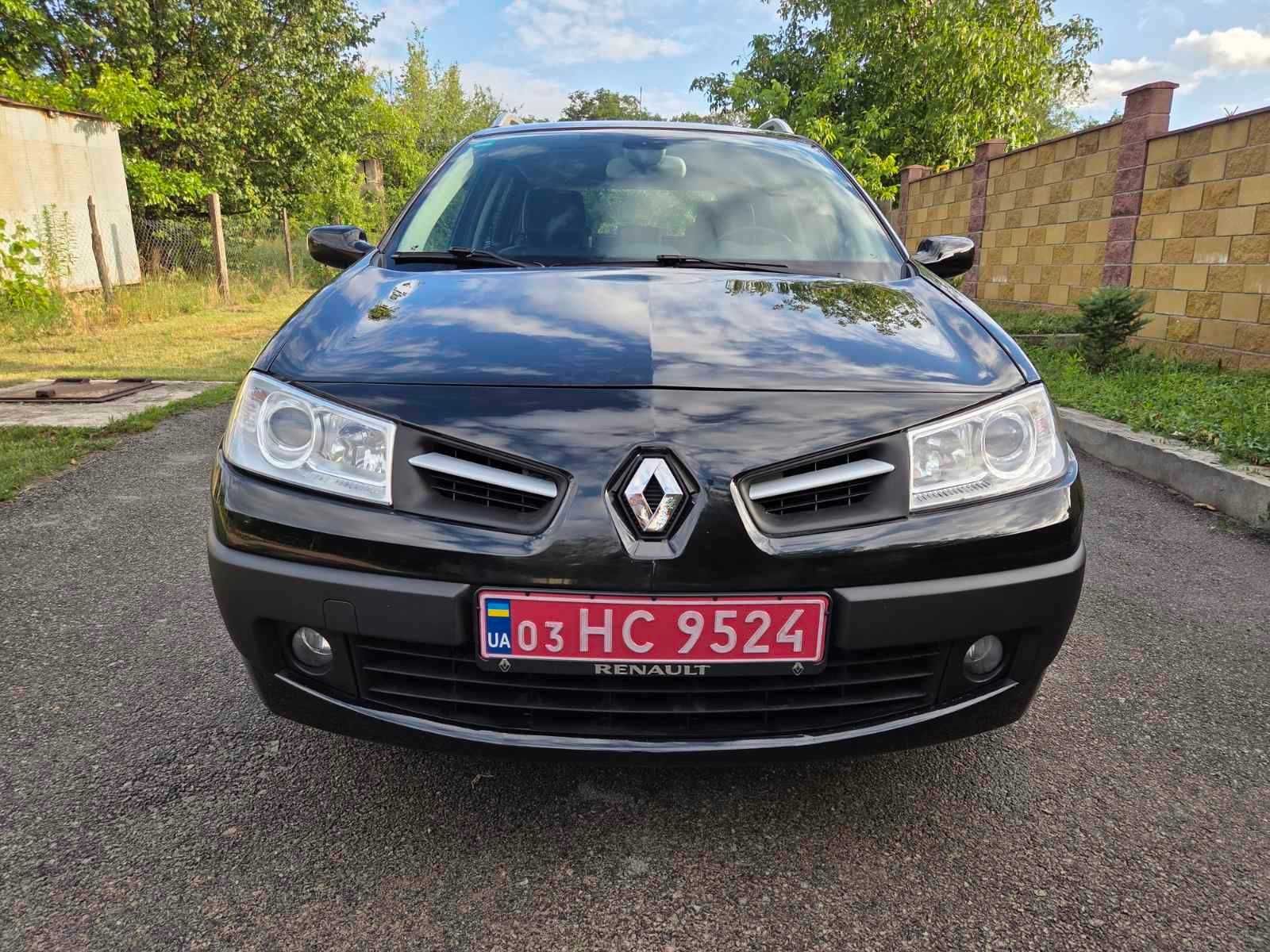 В Ідеальному стані Renault Megane. Не  битий, не фарбований.