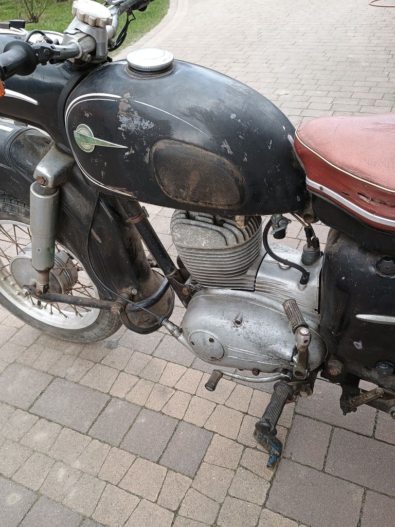 MZ jaskółka es175/1