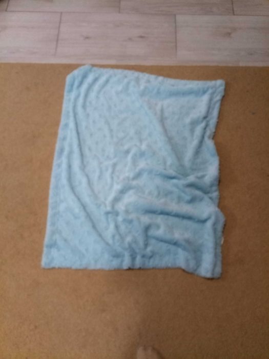 Sprzedam kocyk niebieski