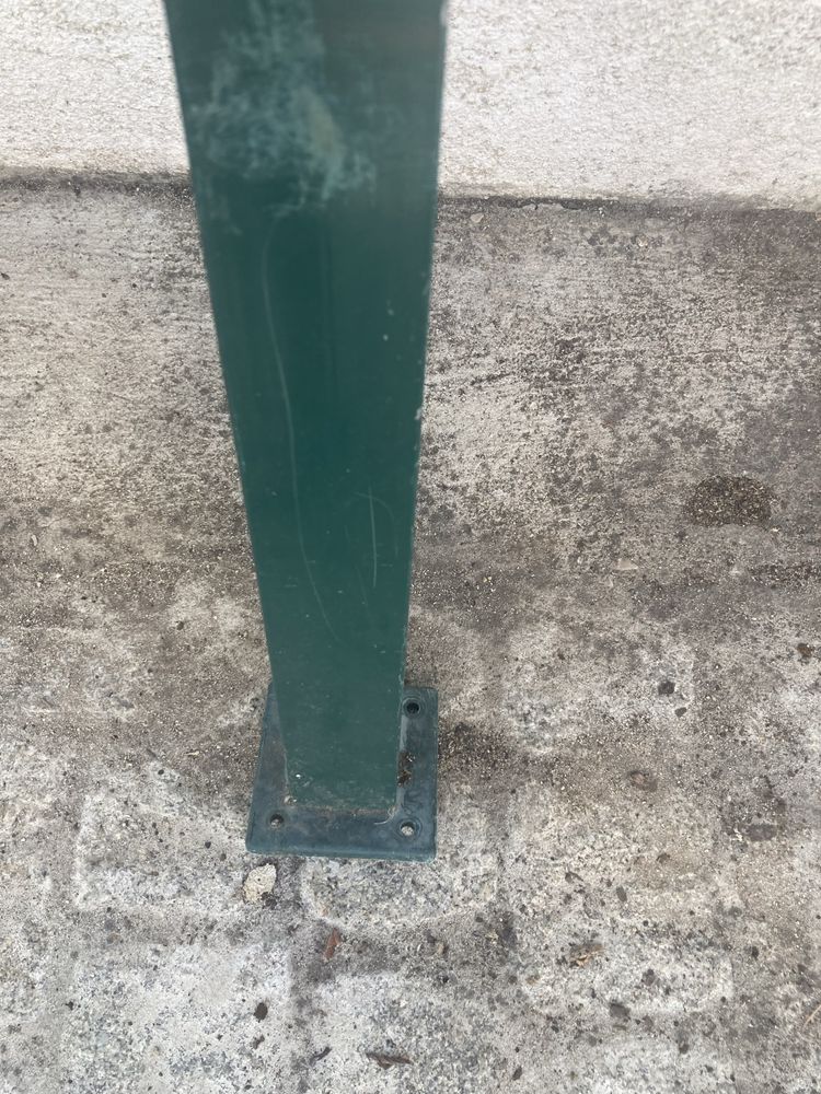 Poste de vedação