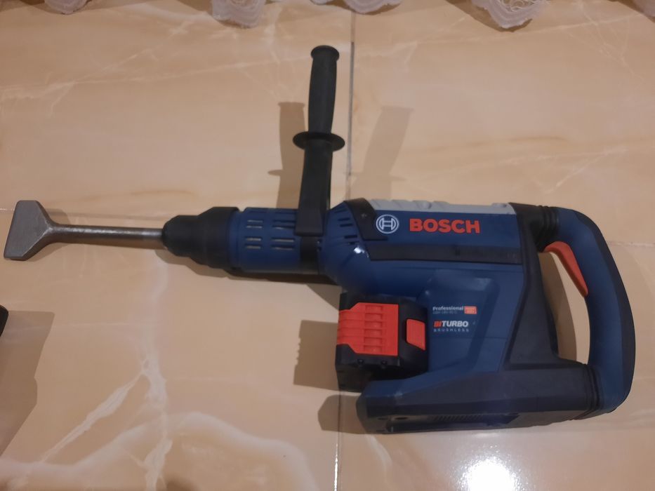 Перфоратор укумуляторний BOSCH BITURBO 18v-45