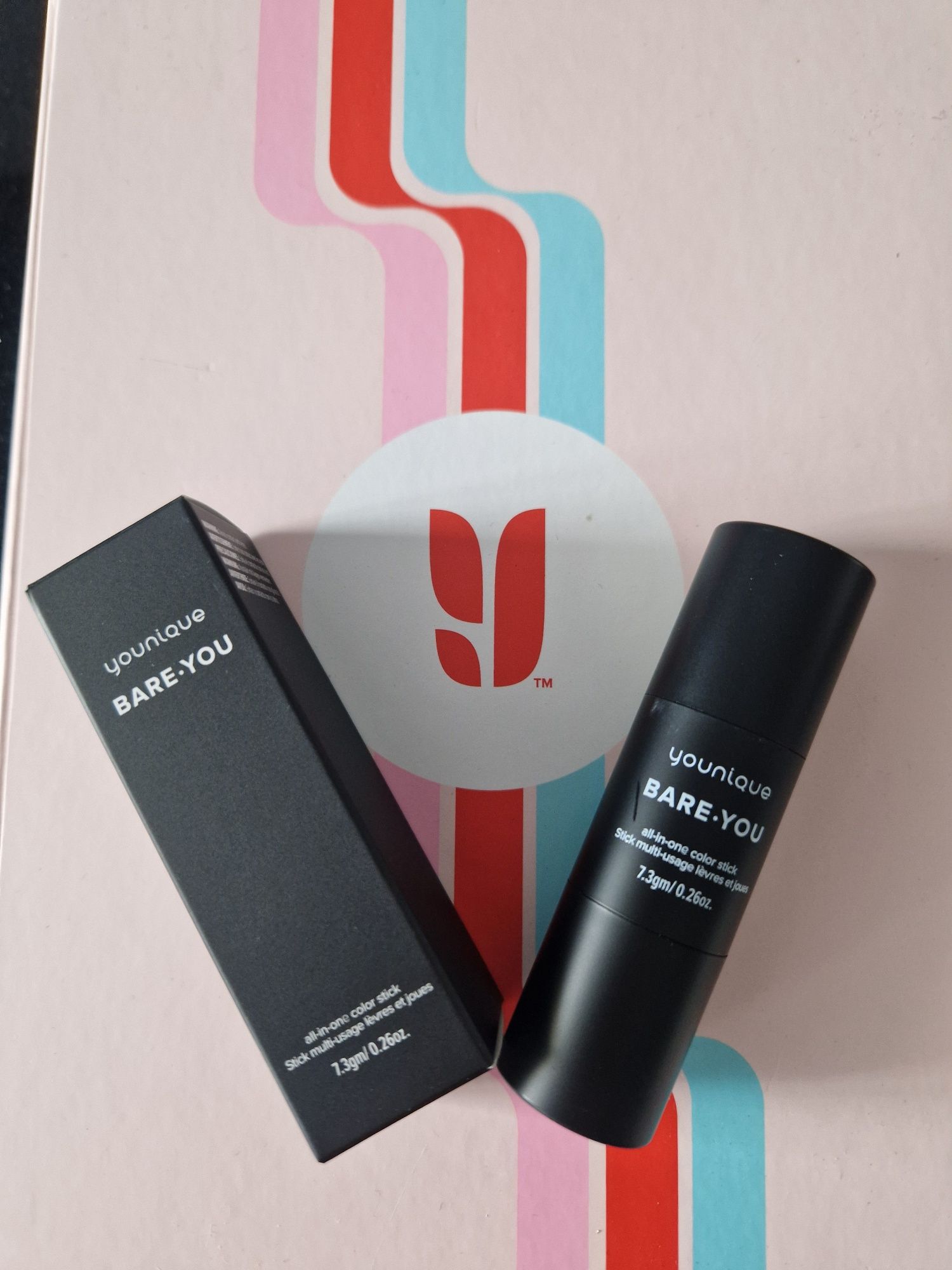 Younique sztyft uniwersalny do makijażu all  in one color stick