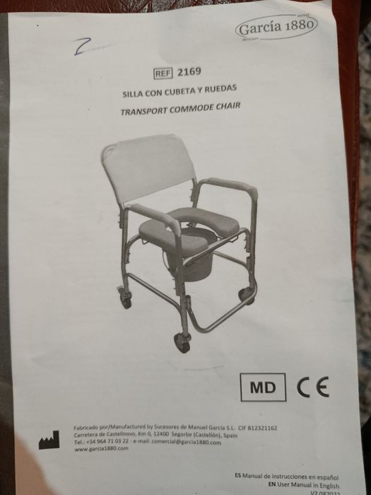 Cadeira  com recipiente