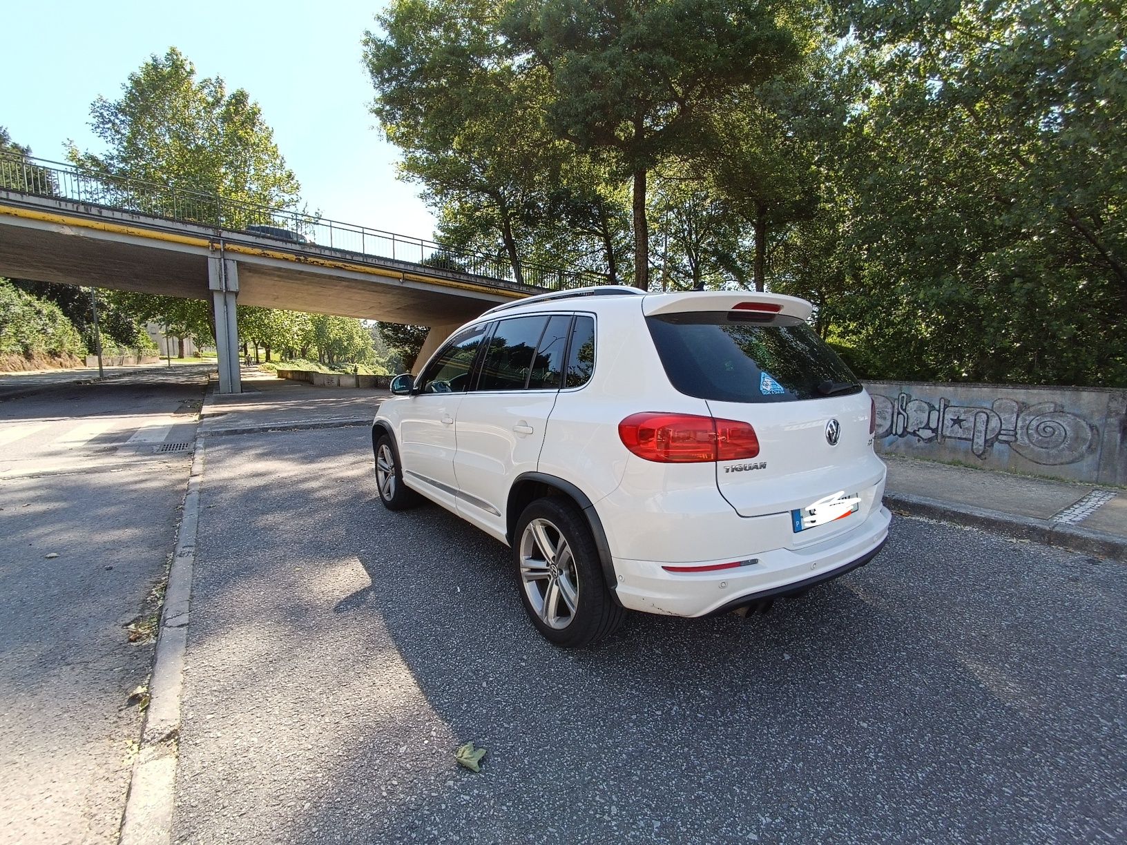 Tiguan R LINE  2.0 TDI