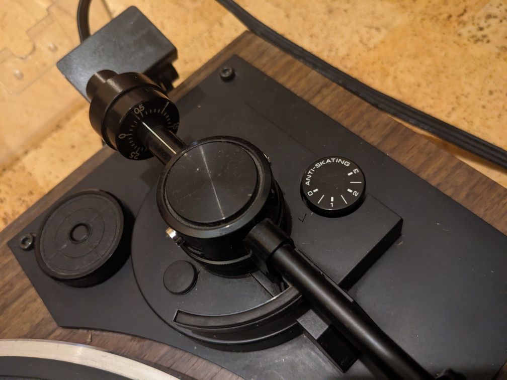 Gramofon REALISTIC LAB-290, belt drive, drewno