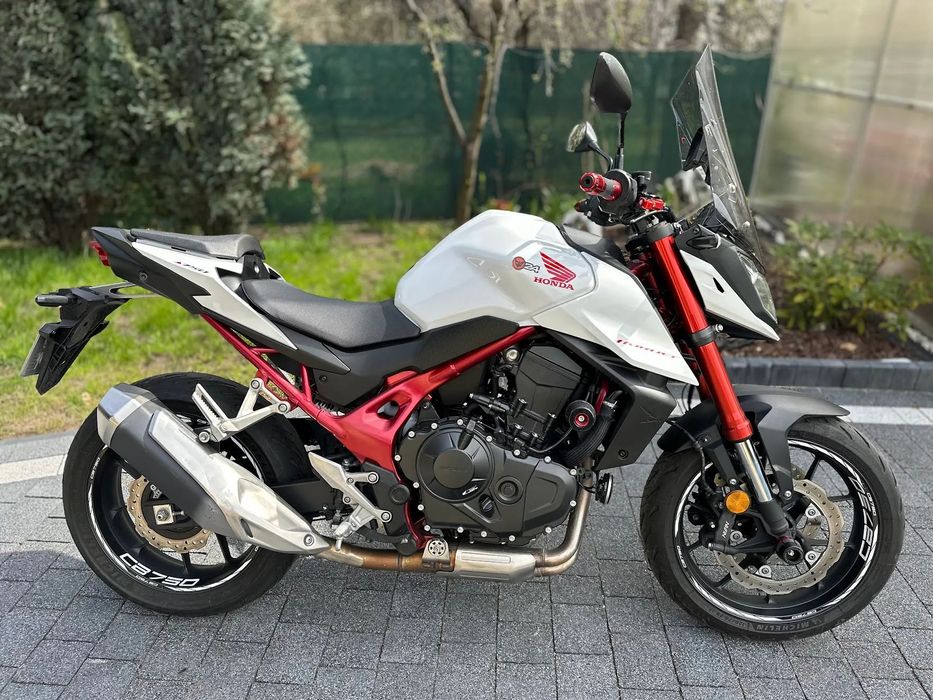 Honda Hornet CB750 92KM nawigacja Super stan