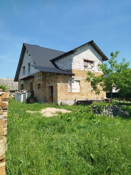 Продам 2 будинки..25 соток!!!