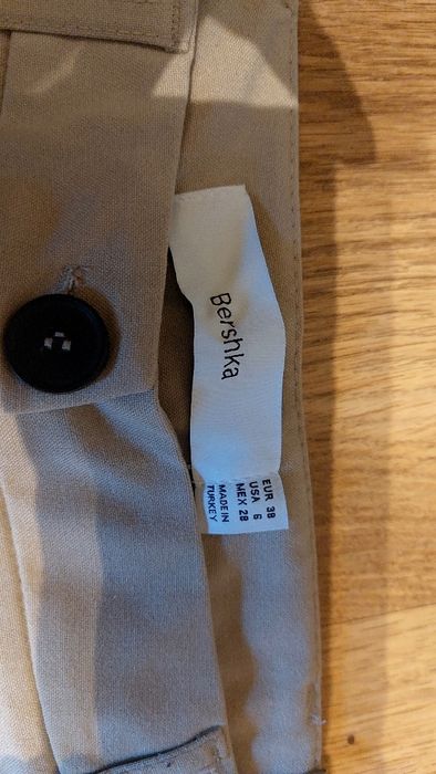 Spodnie damskie bershka 38 M beżowe