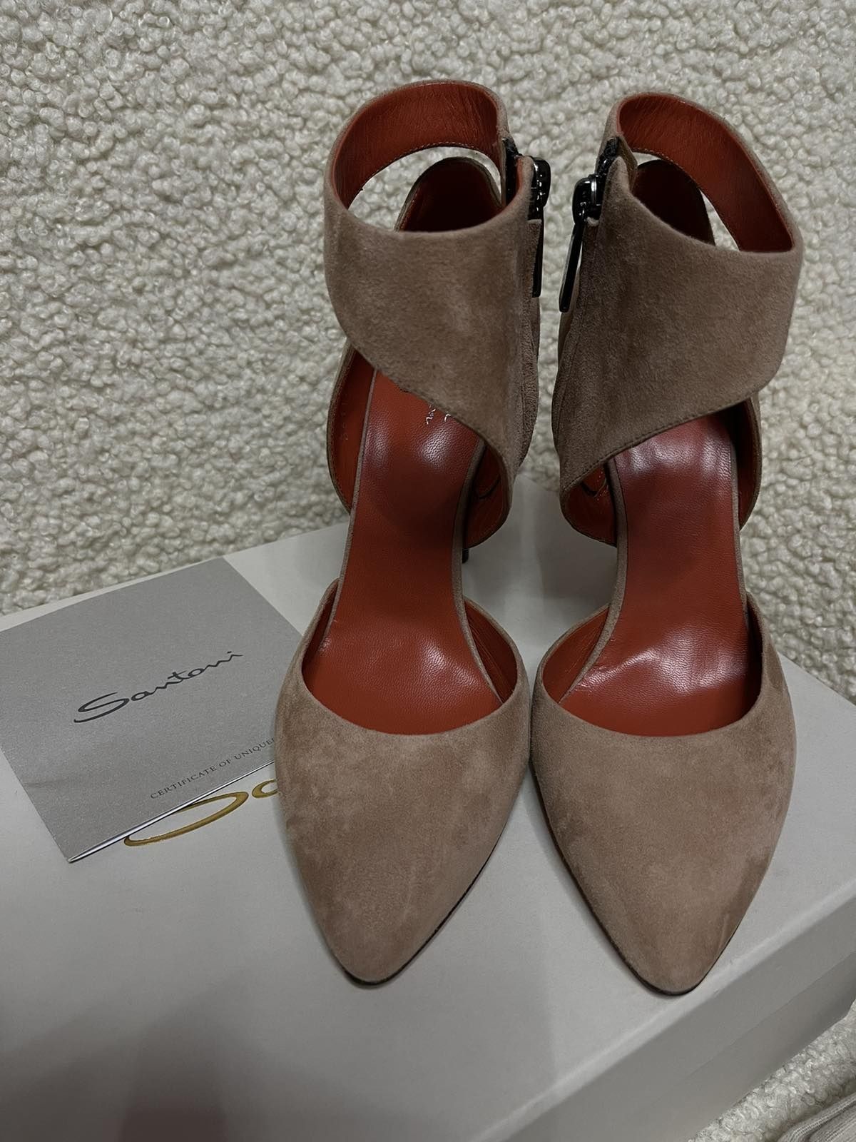 Santoni,стильні жіночі туфлі,оригінал.