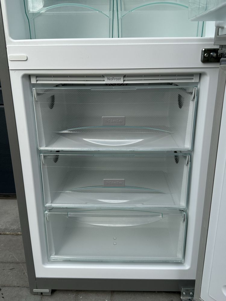 Холодильник Miele FN9752 i