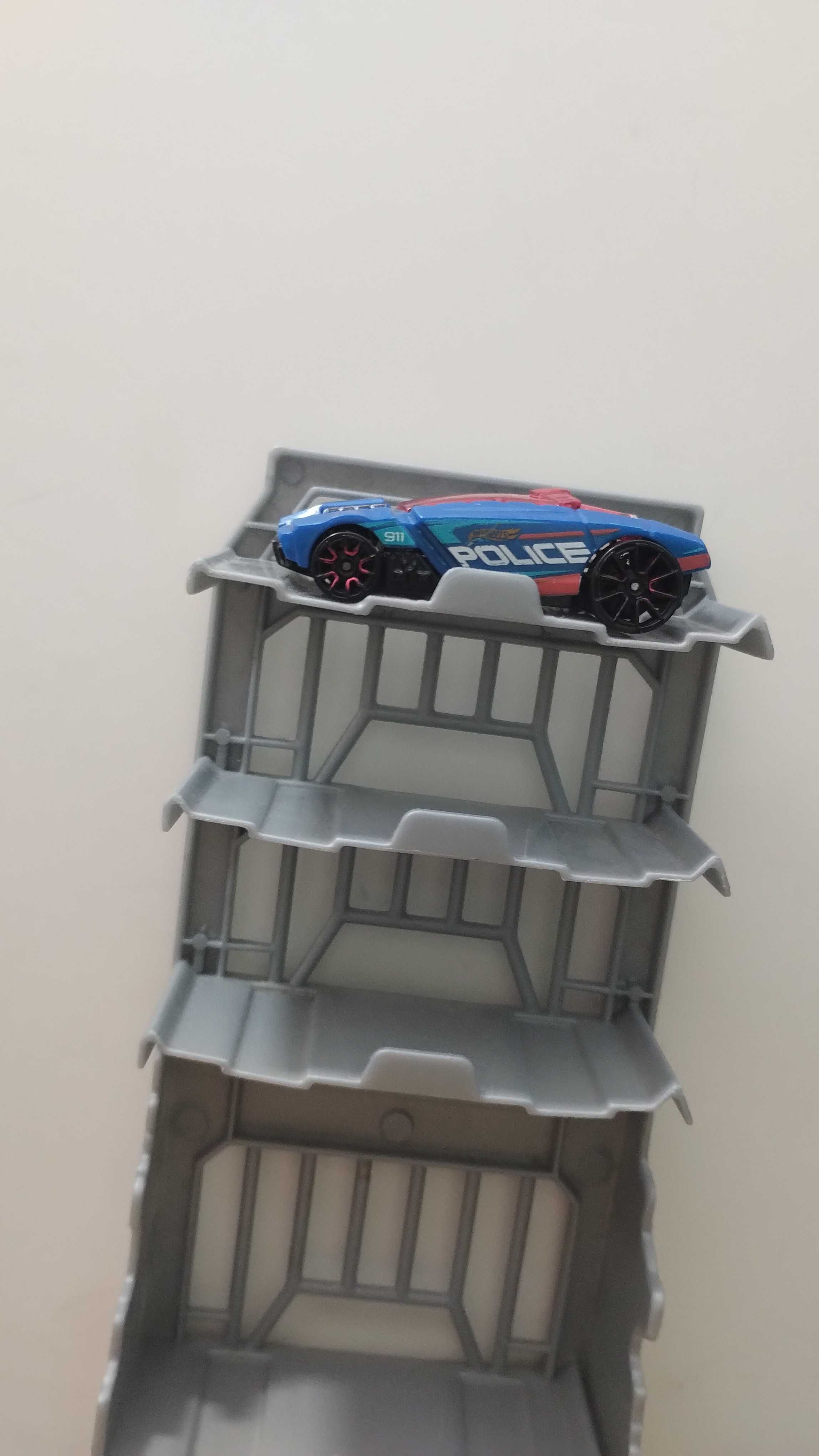 Hot Wheels z napędem Smoka!